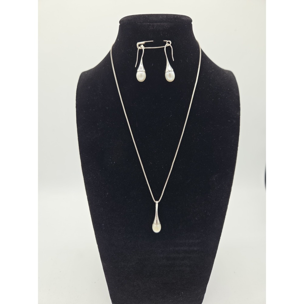 925 Sterling Silver With Pearl Necklace And Earrings Set 18" Chain